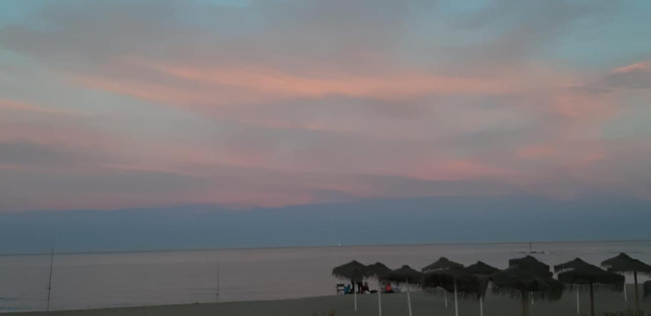 Beautiful Apartment In Third Line Beach Boliches Fuengirola Exteriér fotografie