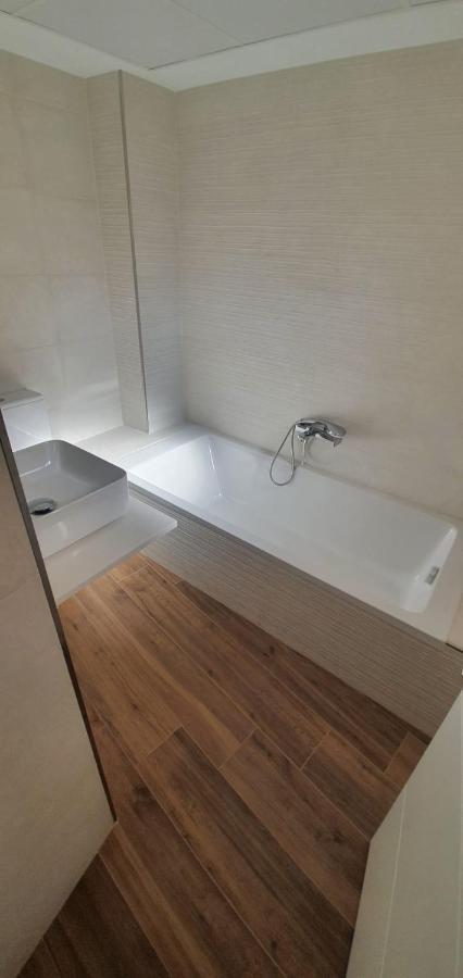 Beautiful Apartment In Third Line Beach Boliches Fuengirola Exteriér fotografie